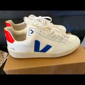 Veja V-12